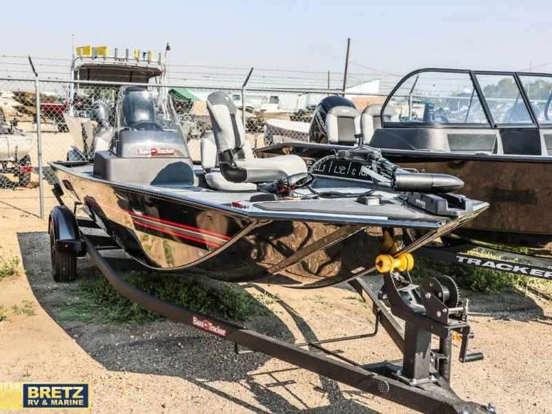 The Image of Tracker Classic XL 2027 - 0