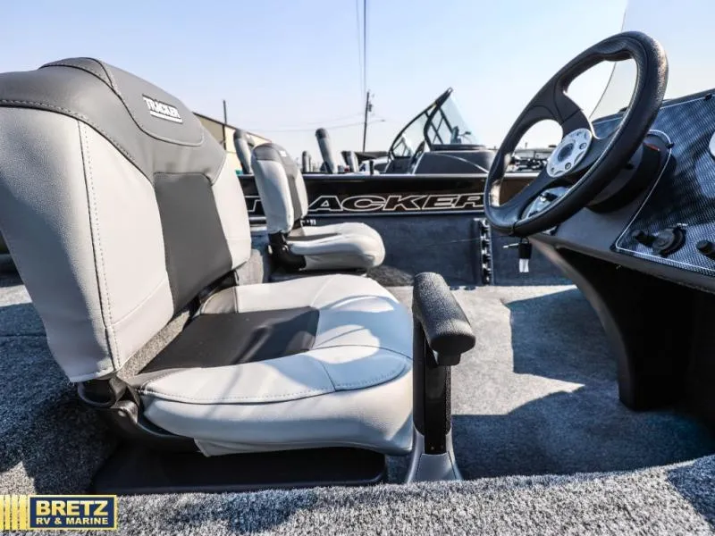 Slide: The Image of Tracker Classic XL 2027 - 17