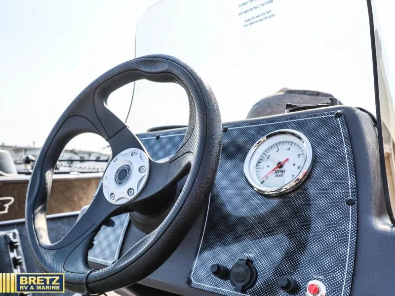 Slide: The Image of Tracker Classic XL 2027 - 20