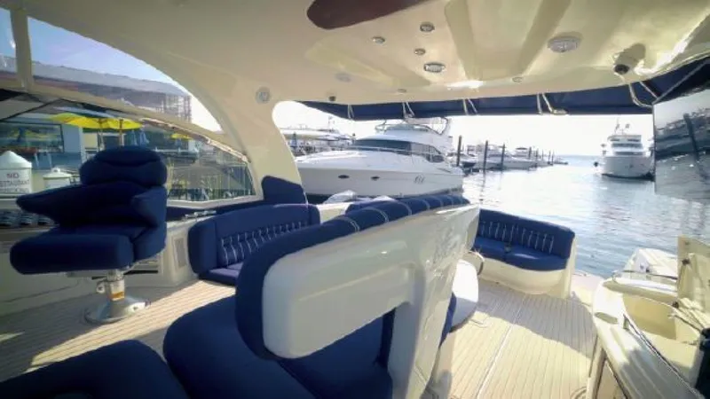 Slide: The Image of Sea Ray Sundancer 2005 - 2