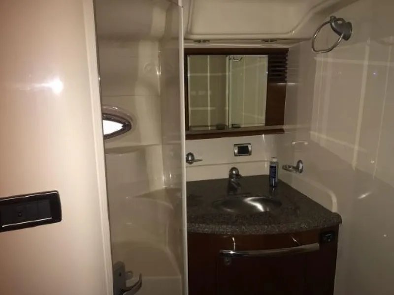 Slide: The Image of Sea Ray Sundancer 2005 - 6