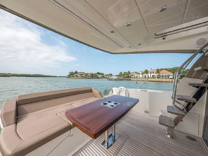 Slide: The Image of Prestige 550 2015 - 19