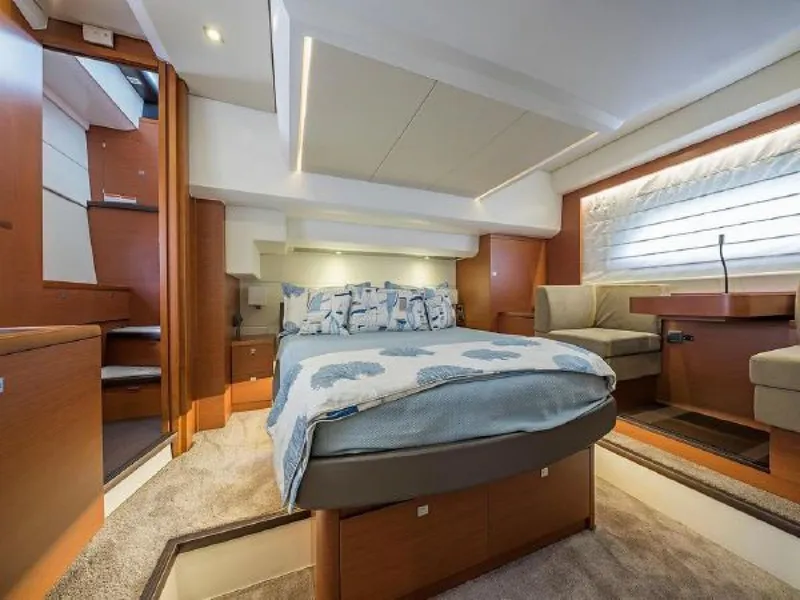 Slide: The Image of Prestige 550 2015 - 3