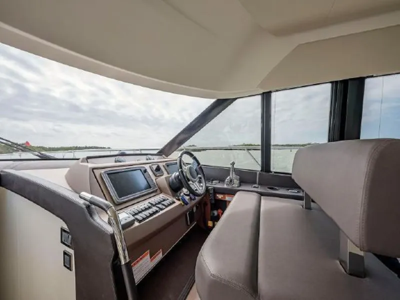 Slide: The Image of Prestige 550 2015 - 4