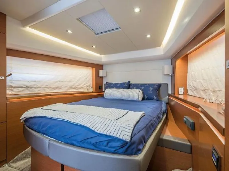 Slide: The Image of Prestige 550 2015 - 7