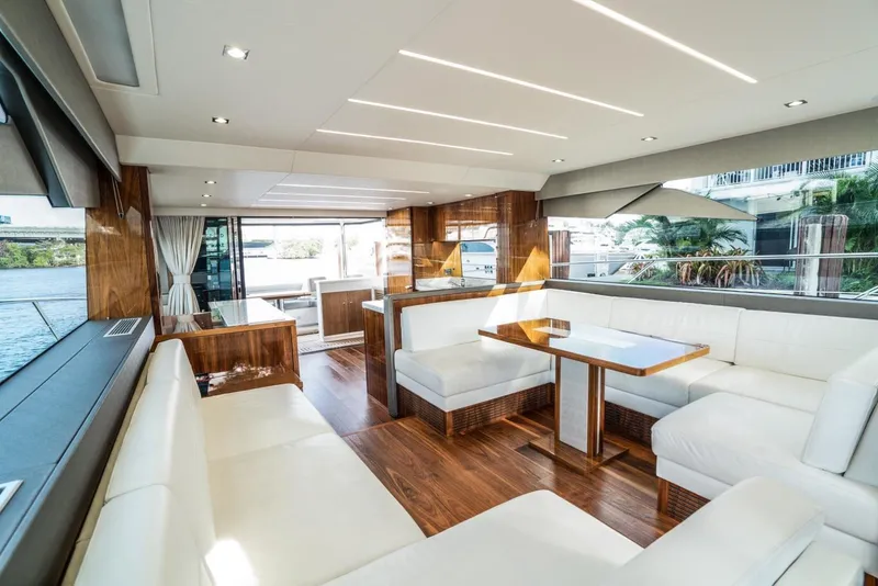Slide: The Image of Sunseeker Manhattan 2019 - 12