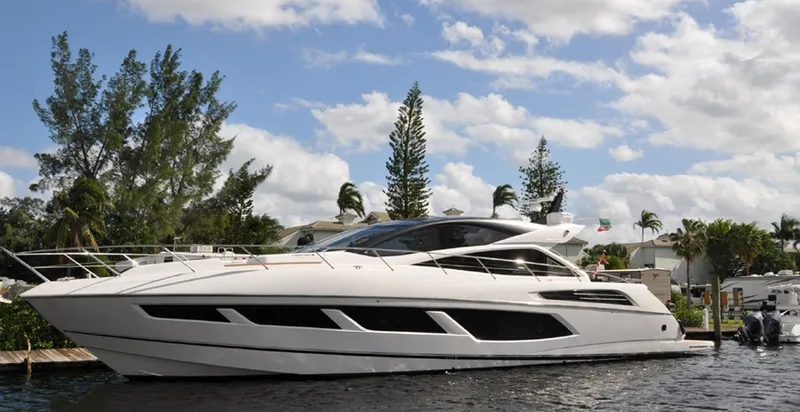 The Image of Sunseeker Predator 2018 - 0