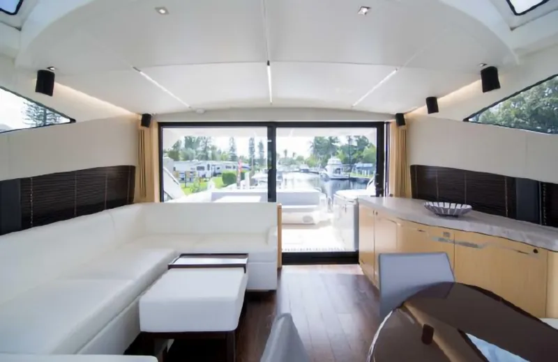 Slide: The Image of Sunseeker Predator 2018 - 18