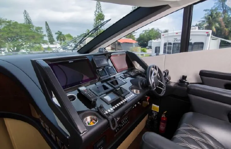 Slide: The Image of Sunseeker Predator 2018 - 27
