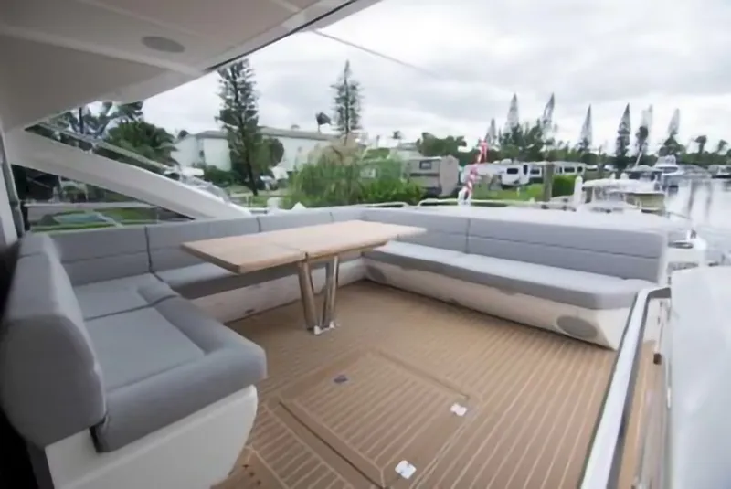 Slide: The Image of Sunseeker Predator 2018 - 4