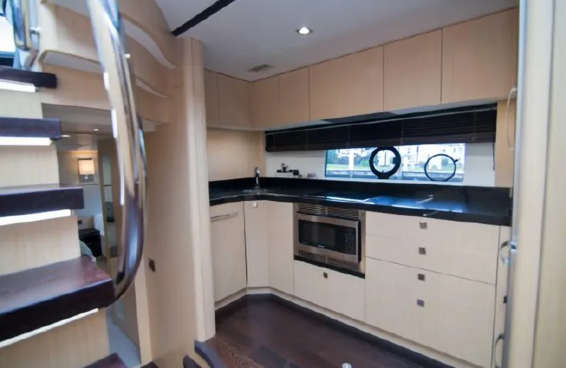 Slide: The Image of Sunseeker Predator 2018 - 46