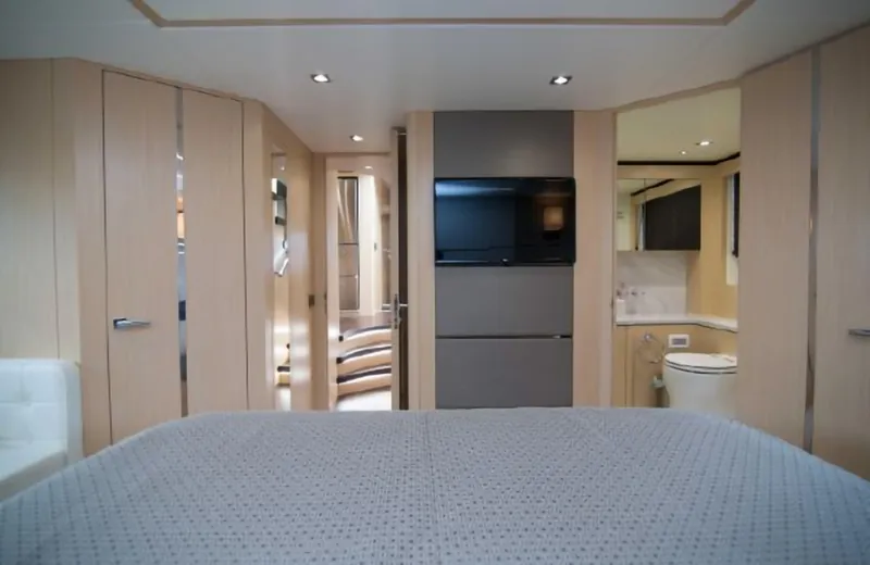 Slide: The Image of Sunseeker Predator 2018 - 56