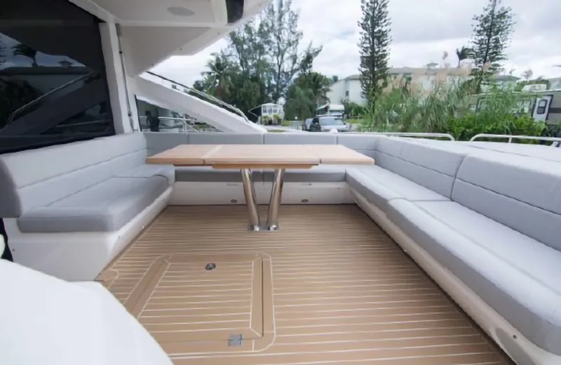 Slide: The Image of Sunseeker Predator 2018 - 6