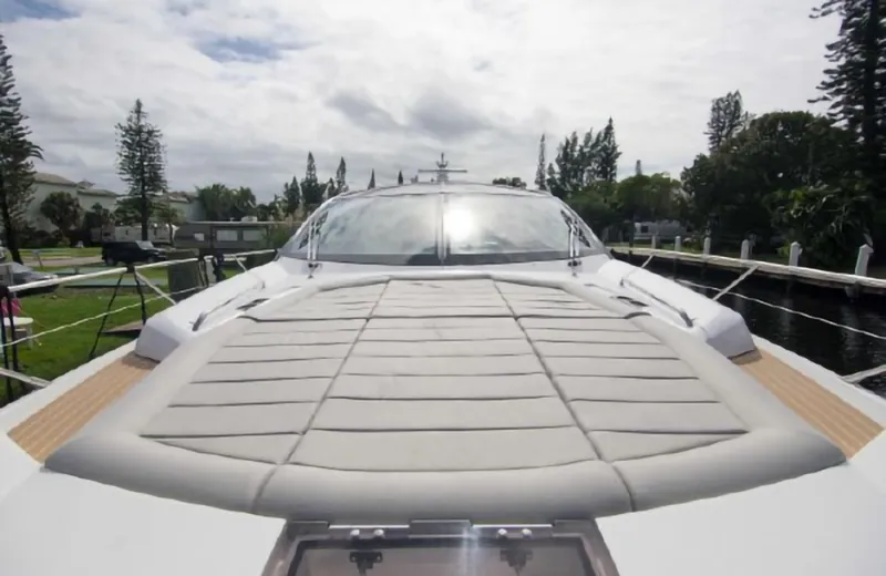 Slide: The Image of Sunseeker Predator 2018 - 74