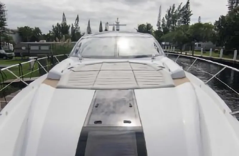 Slide: The Image of Sunseeker Predator 2018 - 76