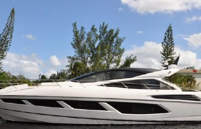 Slide: The Image of Sunseeker Predator 2018 - 78