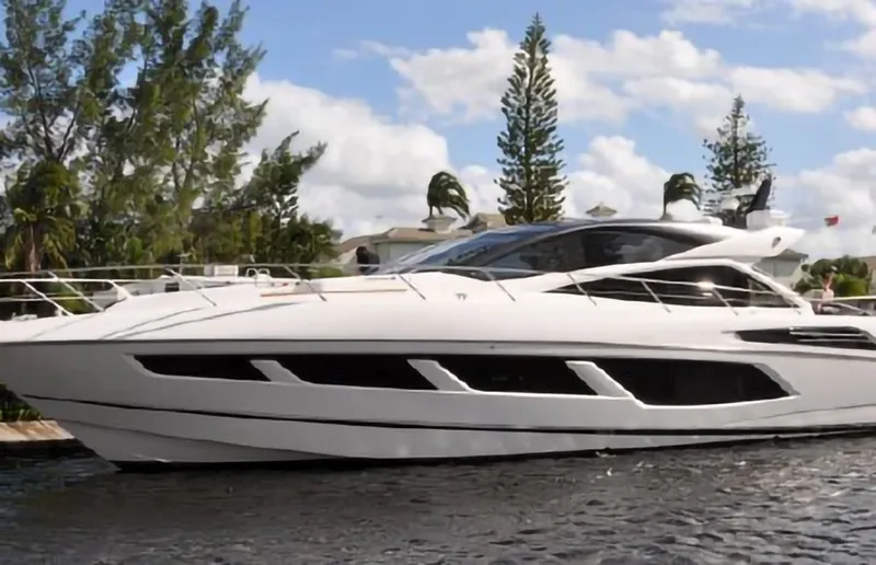 Slide: The Image of Sunseeker Predator 2018 - 79