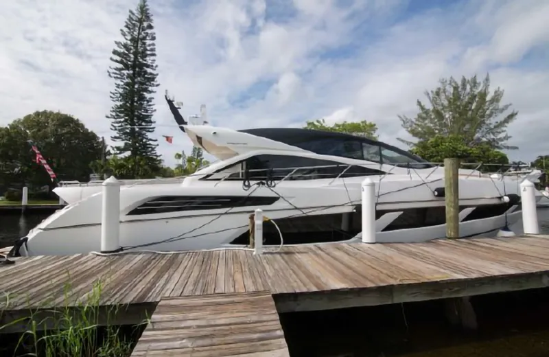 Slide: The Image of Sunseeker Predator 2018 - 81