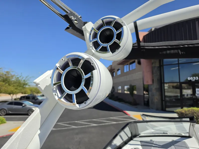 Slide: The Image of Malibu Wakesetter 23 LSV 2021 - 39