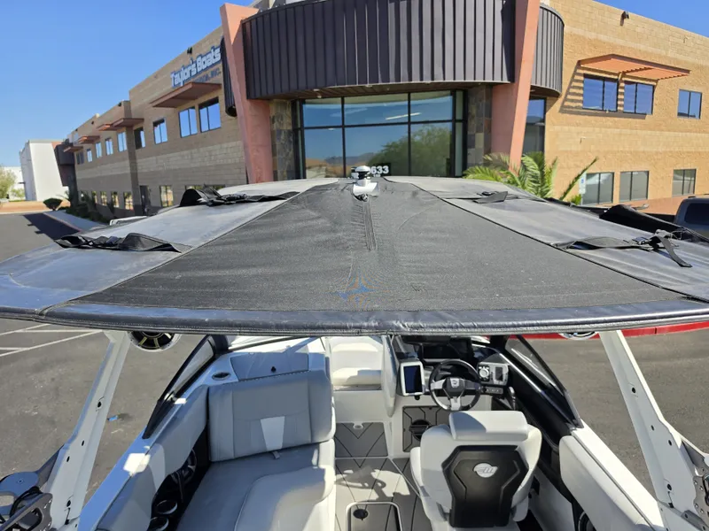 Slide: The Image of Malibu Wakesetter 23 LSV 2021 - 41