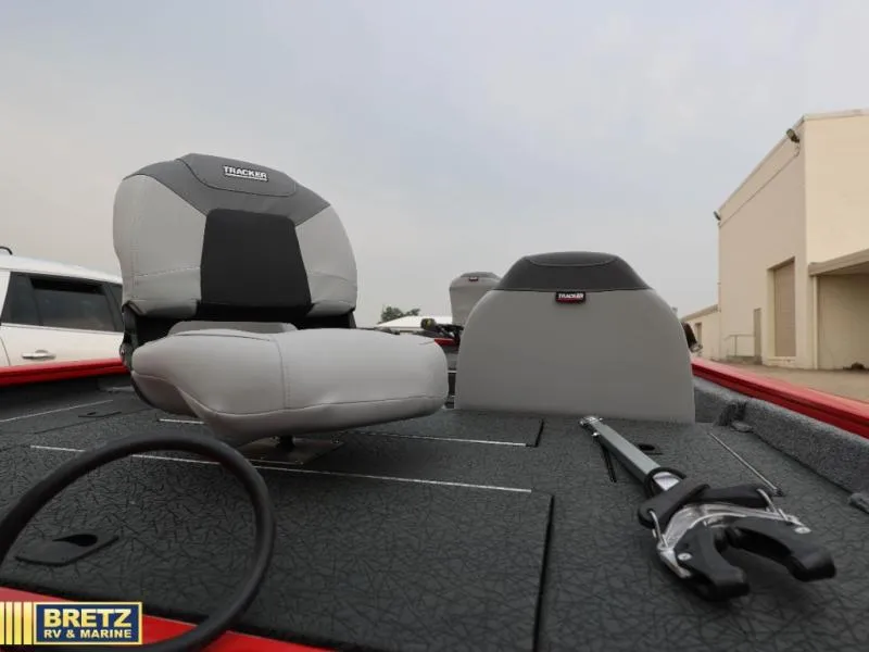 Slide: The Image of Tracker 175 2027 - 14