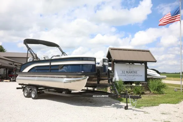 The Image of Lowe SF212 - 0