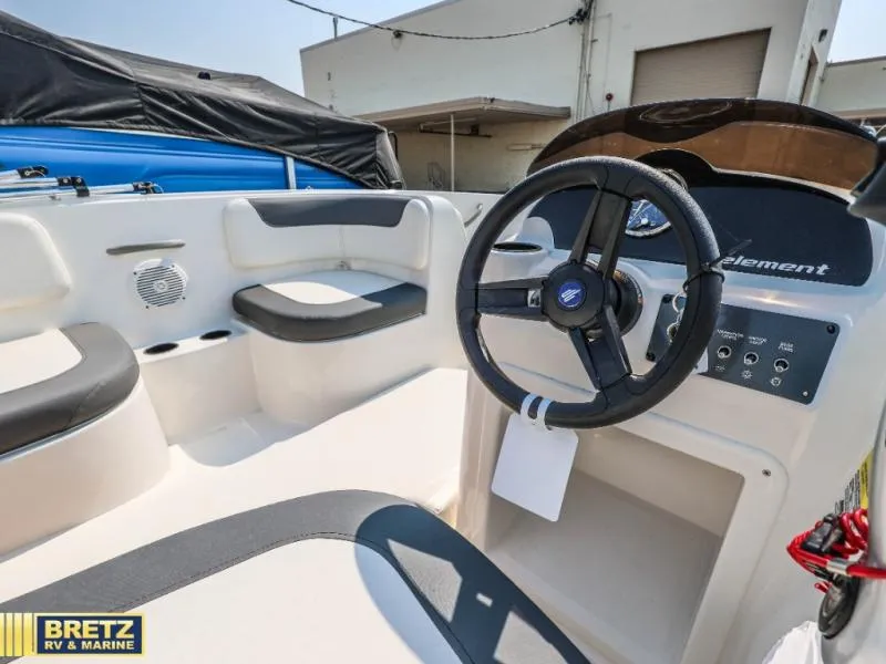 Slide: The Image of Bayliner Element E16 Limited Edition 2027 - 13