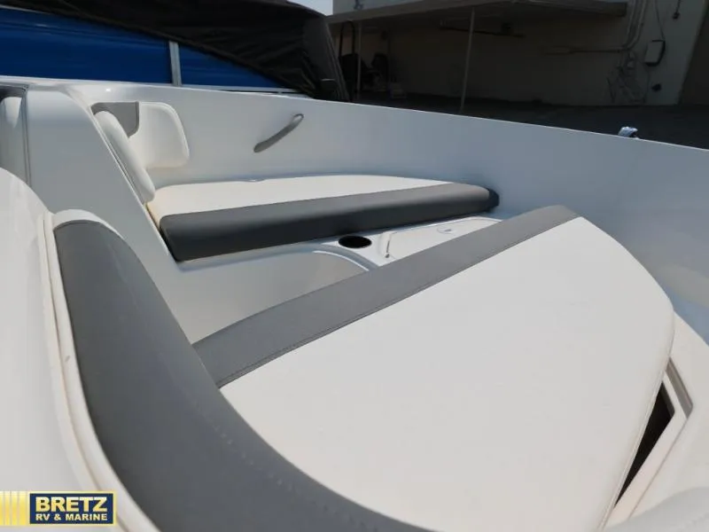 Slide: The Image of Bayliner Element E16 Limited Edition 2027 - 16