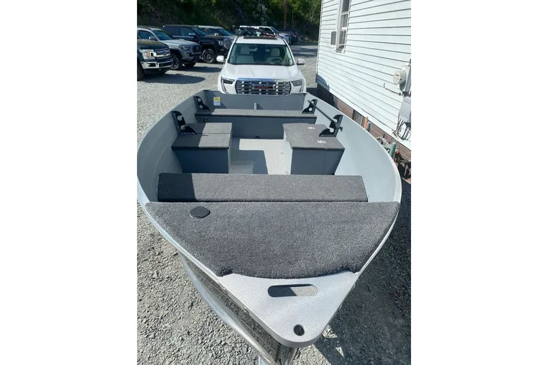 Slide: The Image of Smoker Craft Big Fish DLX TS 2026 - 1