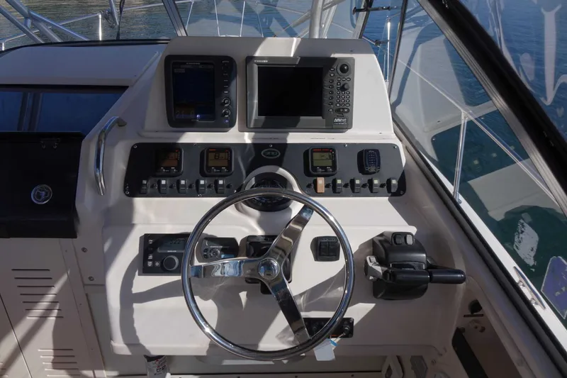Slide: The Image of Grady-White Marlin 300 2007 - 14
