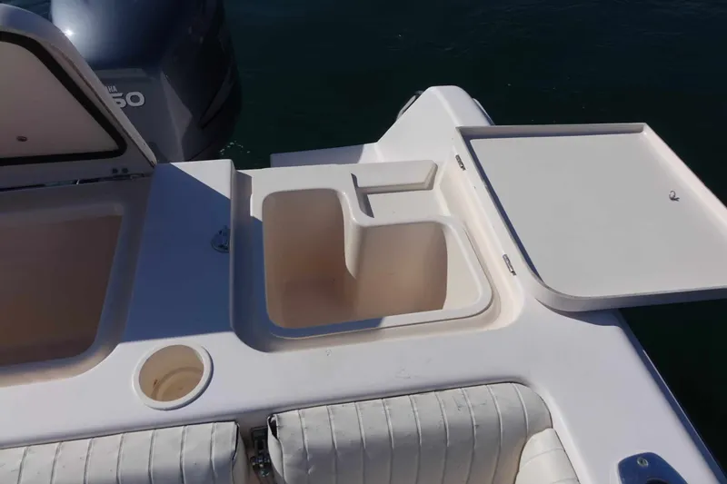 Slide: The Image of Grady-White Marlin 300 2007 - 23
