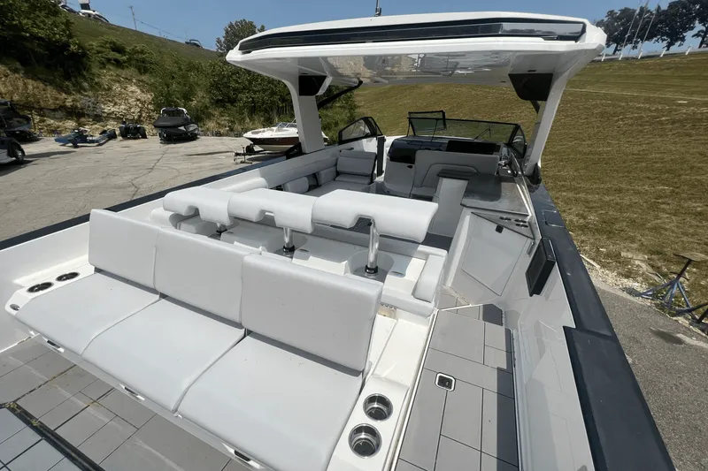 Slide: The Image of Aviara AV36 2023 - 12