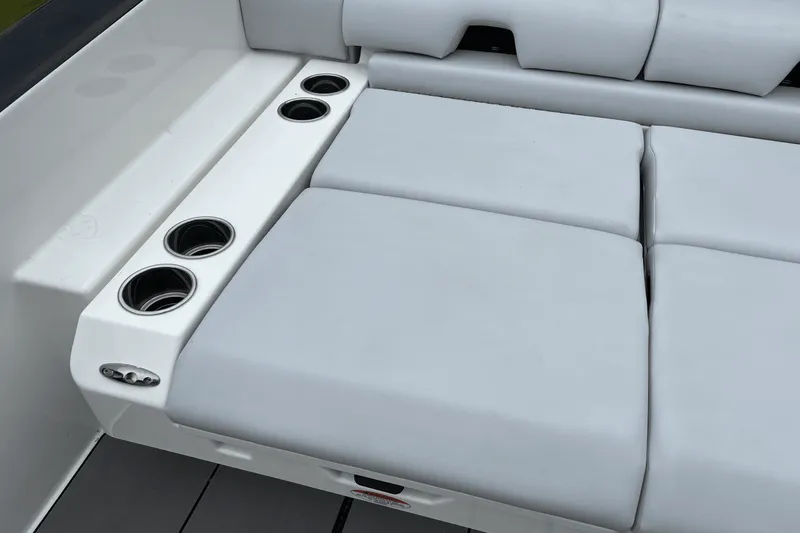 Slide: The Image of Aviara AV36 2023 - 15