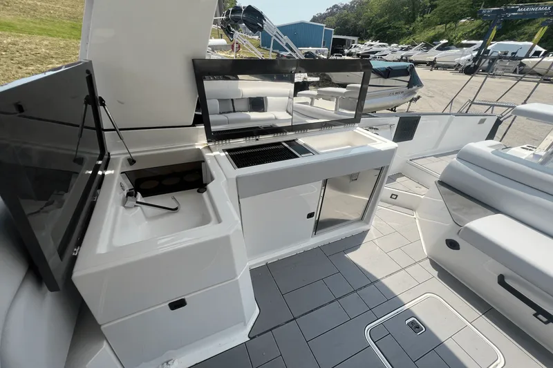 Slide: The Image of Aviara AV36 2023 - 30