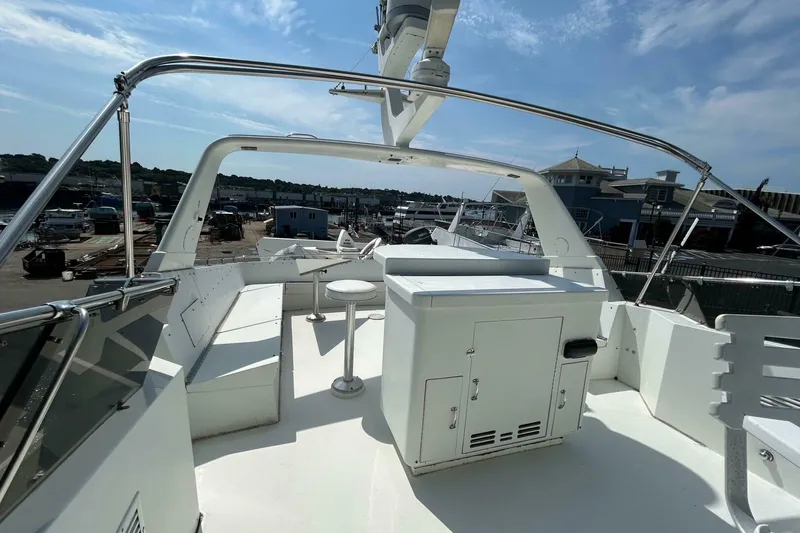 Slide: The Image of Hatteras Cockpit Motor Yacht 1991 - 18