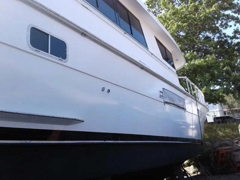 Slide: The Image of Hatteras Cockpit Motor Yacht 1991 - 2