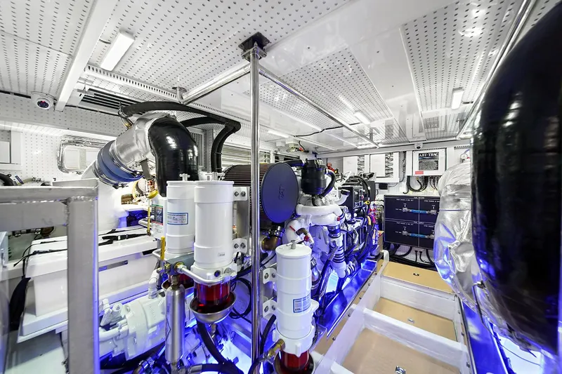 Slide: The Image of Outer Reef 670 Azure Sport Yacht 2023 - 40