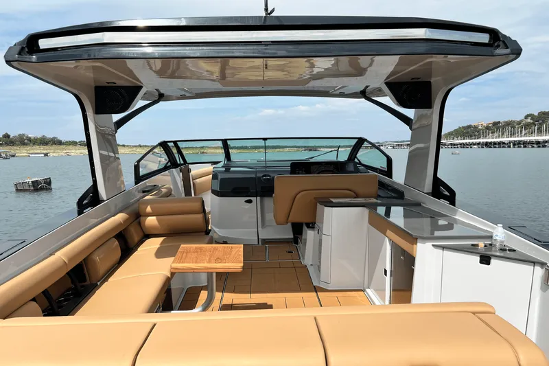 Slide: The Image of Aviara AV36 2023 - 16