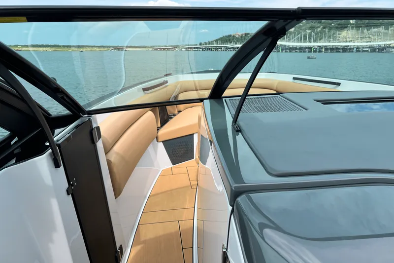 Slide: The Image of Aviara AV36 2023 - 32