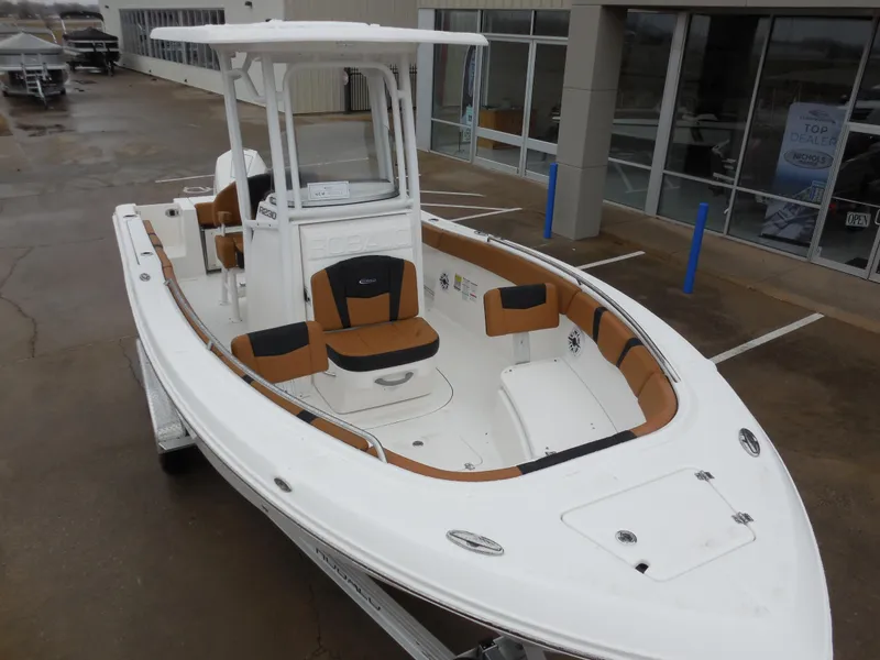 Slide: The Image of Robalo R230 Center Console 2024 - 4