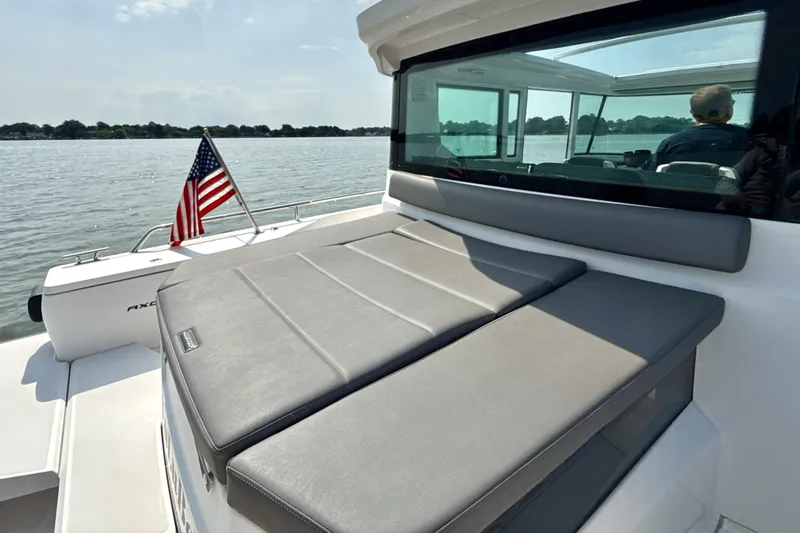 Slide: The Image of Axopar 28 Cabin 2021 - 20