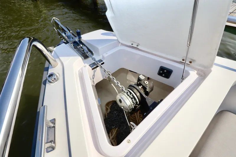 Slide: The Image of Axopar 28 Cabin 2021 - 25