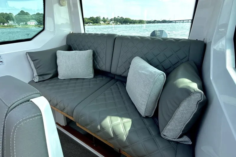 Slide: The Image of Axopar 28 Cabin 2021 - 15