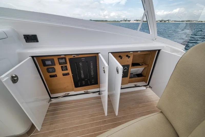 Slide: The Image of Custom Carolina Custom Carolina 40' 40 Express 2024 - 29