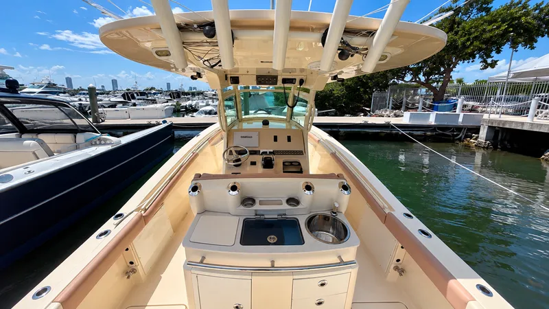 Slide: The Image of Scout Boats SCOUT 320 LXF 2014 - 7