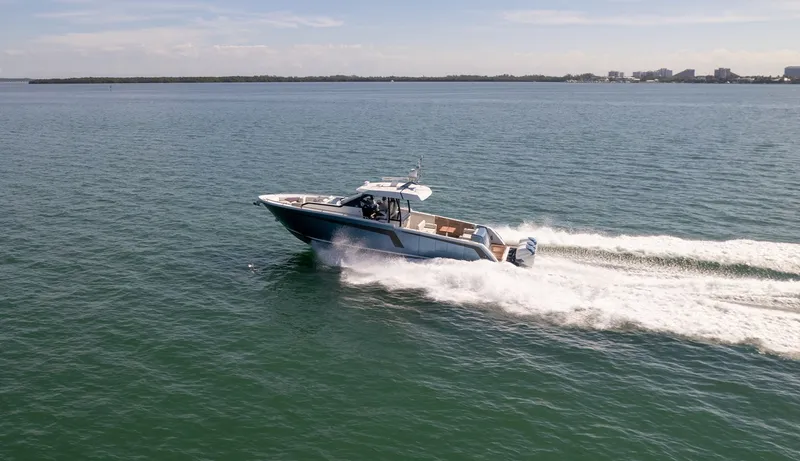 Slide: The Image of Ocean Alexander 45 Divergence Sport 2020 - 2