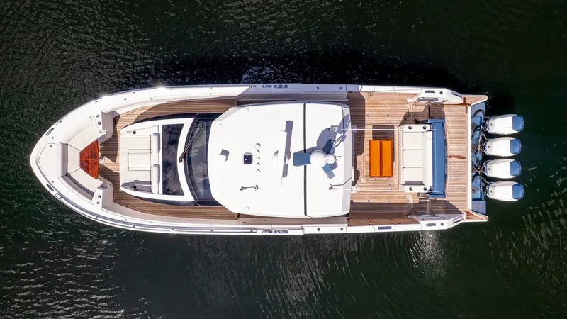 Slide: The Image of Ocean Alexander 45 Divergence Sport 2020 - 20