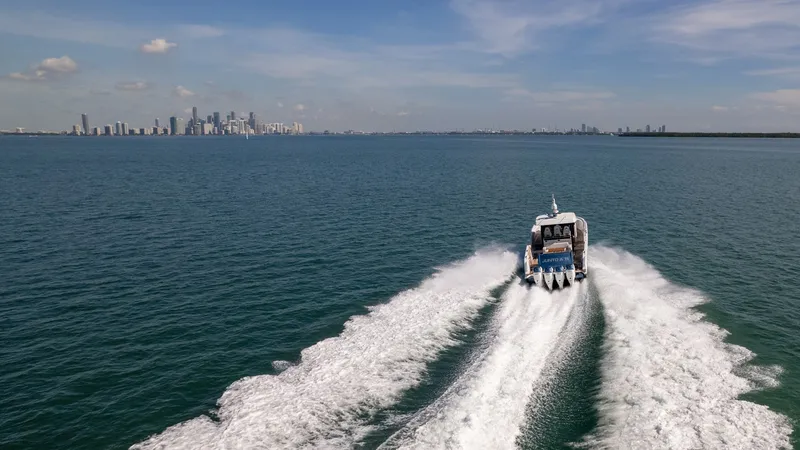 Slide: The Image of Ocean Alexander 45 Divergence Sport 2020 - 8