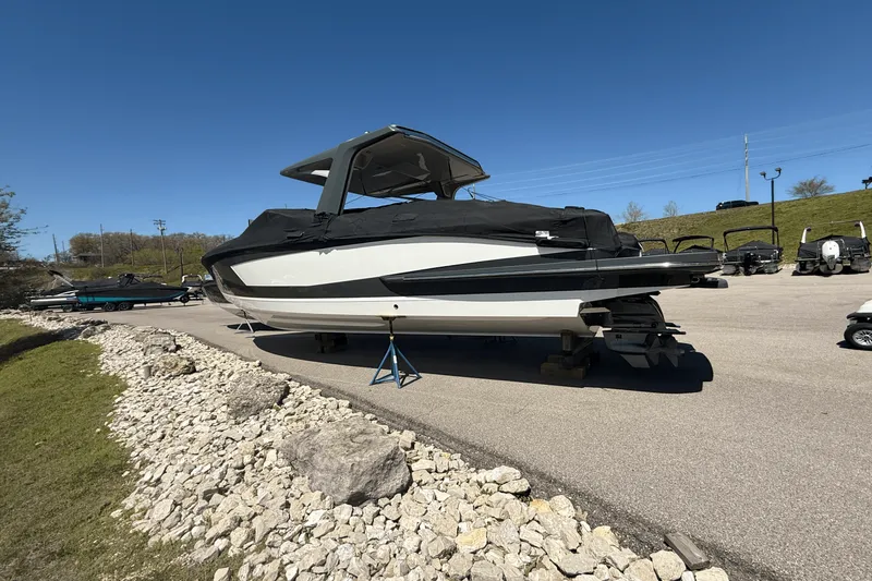 The Image of Aviara AV32 2023 - 0