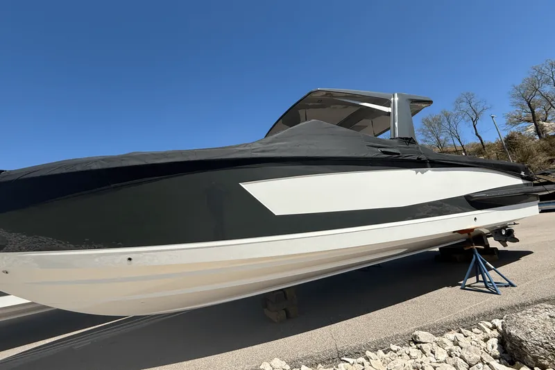 Slide: The Image of Aviara AV32 2023 - 2